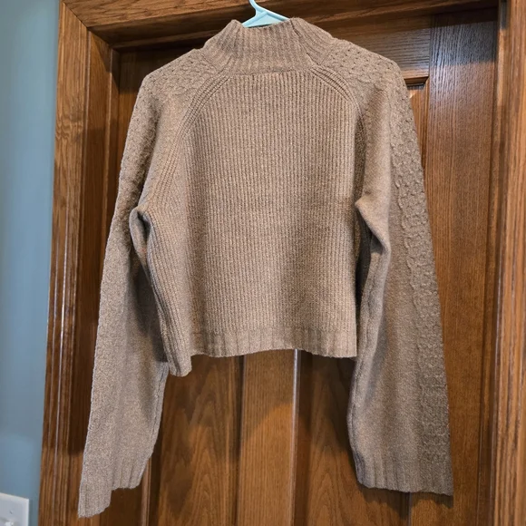 Wild Fable, Women's, Size XL, Cropped Sweater, Perfect Shape. Never Worn - Picture 10 of 10